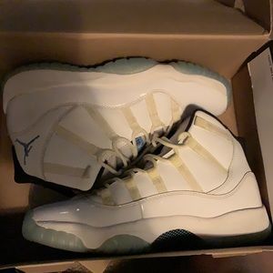 Air Jordan 11 retro.